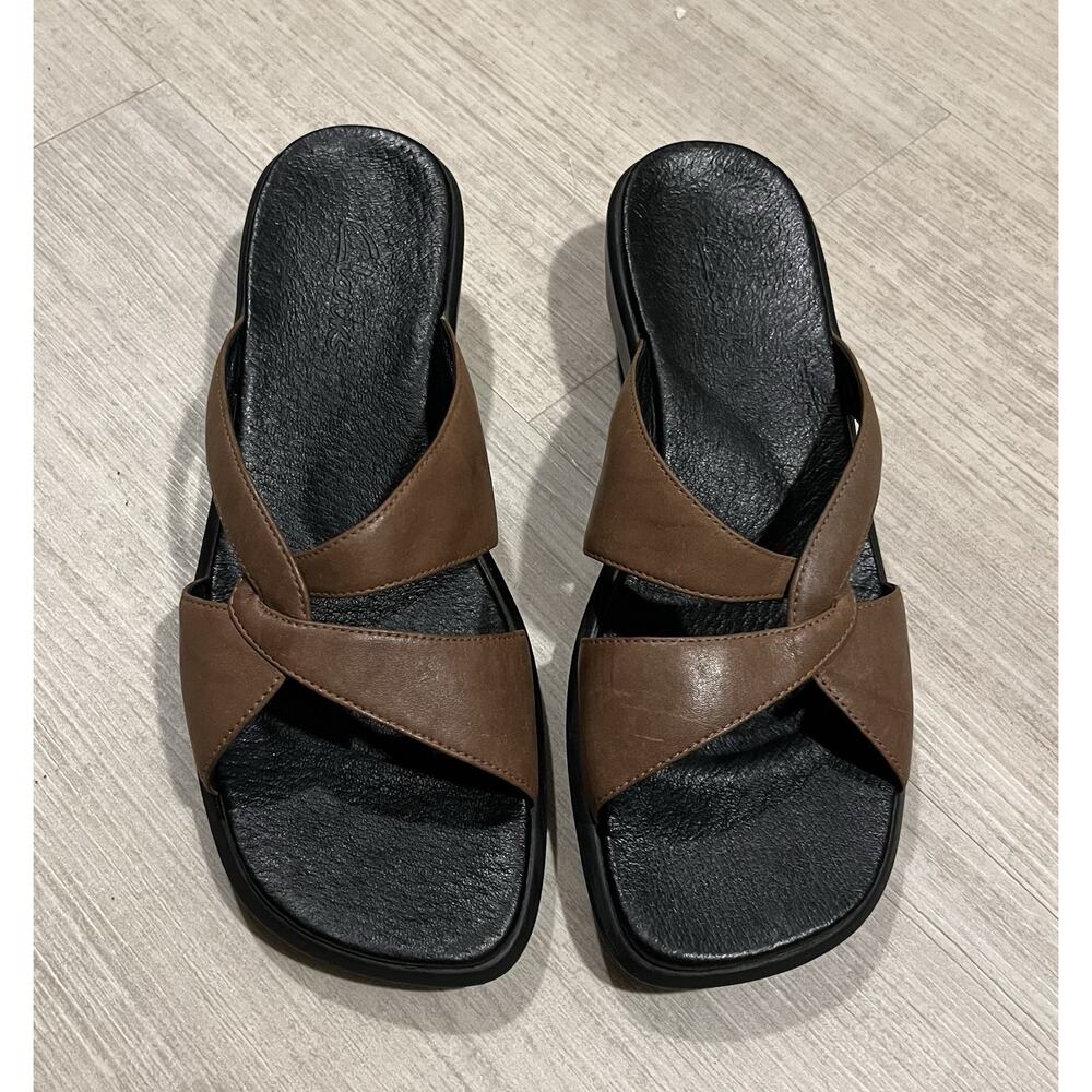 Clarks Leather Cross Cross Slip On Sandal Brown Cushioned Comfort Footbed Size 8